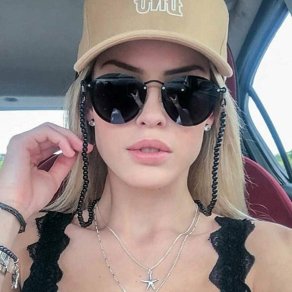 sunglasses fashion random designer for women men 2021 trend oval round women's vintage shades, White;black
sunglasses fashion random designer for women men 2021 trend oval round women's vintage shades, White;black