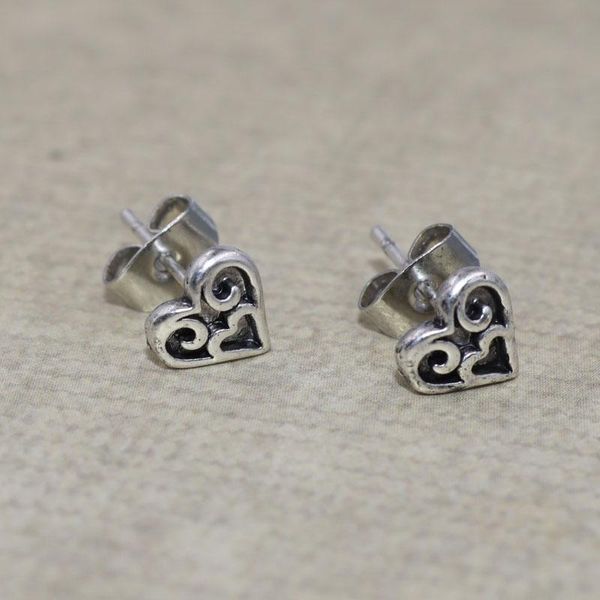 stud fashion exquisite carved peach heart earrings ladies trendy personality casual party jewelry gifts, Golden;silver
stud fashion exquisite carved peach heart earrings ladies trendy personality casual party jewelry gifts, Golden;silver
