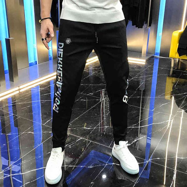 pant european station autumn beautiful badge embroidered red letters printed in colour fashion marks leggings thin man's pants, Black
pant european station autumn beautiful badge embroidered red letters printed in colour fashion marks leggings thin man's pants, Black