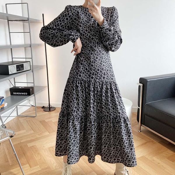 casual dresses women's retro french floral round neck dress 2021 autumn urban leisure high waist net red long sleeve temperament court, Black;gray
casual dresses women's retro french floral round neck dress 2021 autumn urban leisure high waist net red long sleeve temperament court, Black;gray
