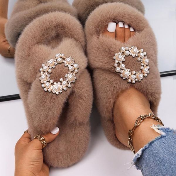 slippers faux fur luxury rhinestone crystal pearl wreath furry slides sandals flip flops winter designer shoes for women2021, Black
slippers faux fur luxury rhinestone crystal pearl wreath furry slides sandals flip flops winter designer shoes for women2021, Black