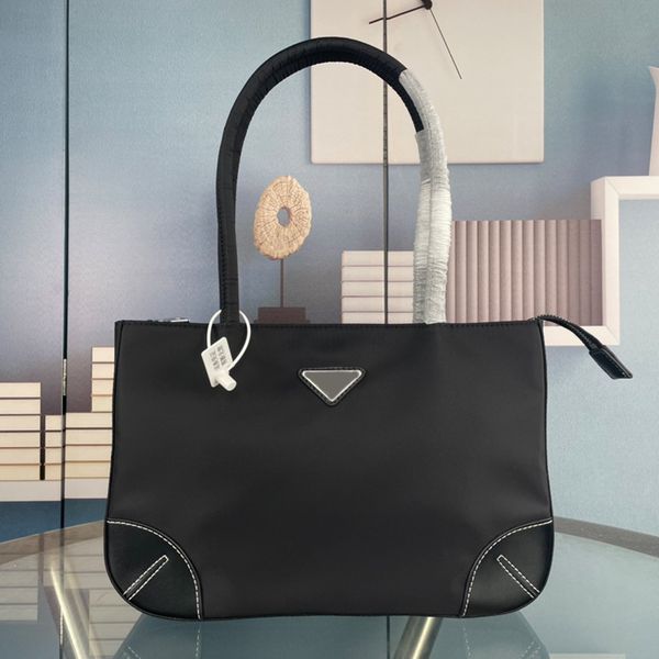 2021 female luxury designer bag ladies luxury large capacity handbag classic fashion handbag underarm bag
2021 female luxury designer bag ladies luxury large capacity handbag classic fashion handbag underarm bag