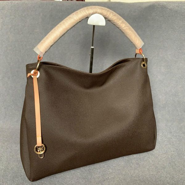 backpack handbags bag classic fashion all match trend one shoulder stitching retro ladies chain handtaschebagaa
backpack handbags bag classic fashion all match trend one shoulder stitching retro ladies chain handtaschebagaa