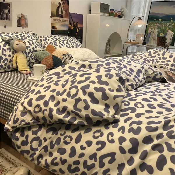 bedding sets ins style leopard bed 4 pcs cotton quilt cover fitted sheet flat set duvet
bedding sets ins style leopard bed 4 pcs cotton quilt cover fitted sheet flat set duvet