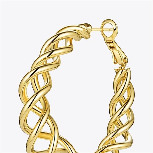 enfashion spiral curved hoop earrings for women gold color irregular line earings 2021 fashion jewelry christma kolczyki e201207-a, Golden;silver
enfashion spiral curved hoop earrings for women gold color irregular line earings 2021 fashion jewelry christma kolczyki e201207-a, Golden;silver