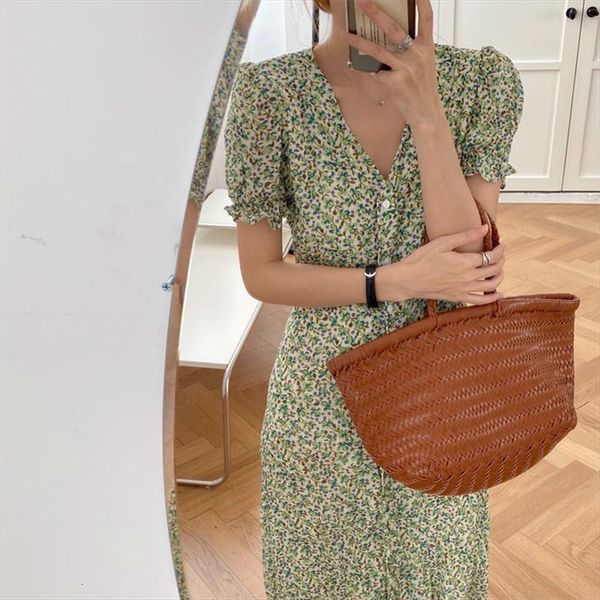 fresh girls v neck women dresses floral single breasted lace up summer thin slim waist controlled, Black;gray
fresh girls v neck women dresses floral single breasted lace up summer thin slim waist controlled, Black;gray