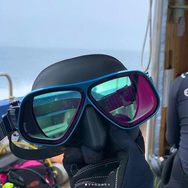 diving masks color alloy frame goggles scuba face mask snorkeling equipment low volume can be equipped with myopia
diving masks color alloy frame goggles scuba face mask snorkeling equipment low volume can be equipped with myopia