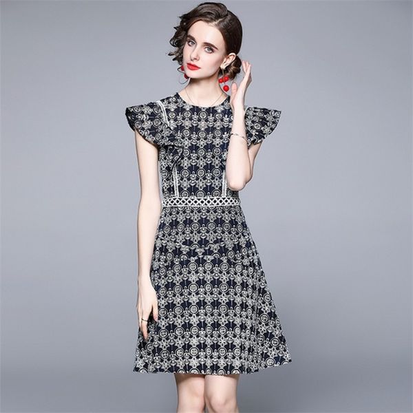 women luxury hollow out embroidery a-line dress elegant office party robe femme vintage designer vestidos 210519, Black;gray
women luxury hollow out embroidery a-line dress elegant office party robe femme vintage designer vestidos 210519, Black;gray