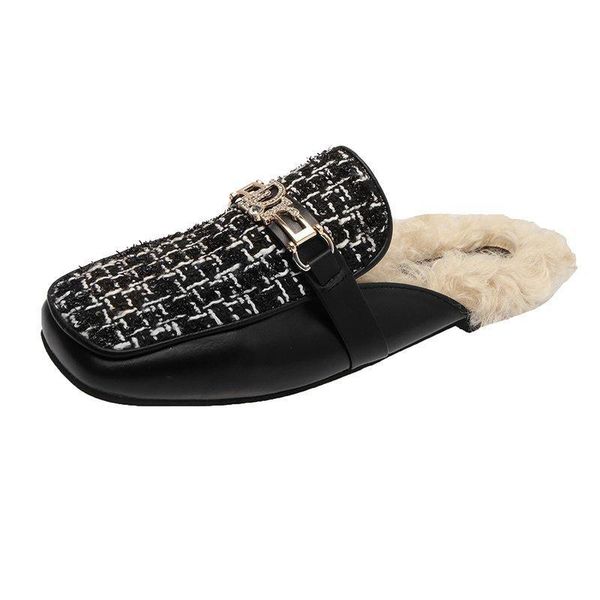 autumn and winter women 's plush slippers fashion non-slip strong indoor outdoor wear flat buckle, Black
autumn and winter women 's plush slippers fashion non-slip strong indoor outdoor wear flat buckle, Black