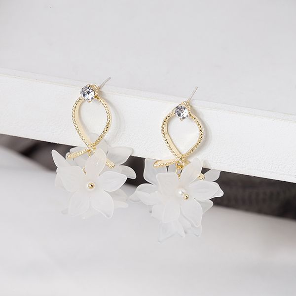 fashion transparent petal earrings s925 silver needle super fairy korean version ins sweet and simple three-dimensional flower
fashion transparent petal earrings s925 silver needle super fairy korean version ins sweet and simple three-dimensional flower