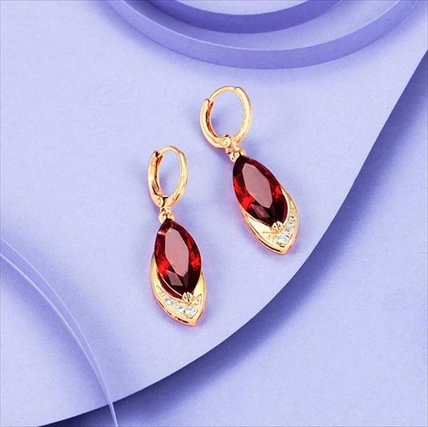 hoop & huggie fashion shiny red zircon pendant earrings hip hop christmas for women 2021 party jewelry gift, Golden;silver
hoop & huggie fashion shiny red zircon pendant earrings hip hop christmas for women 2021 party jewelry gift, Golden;silver