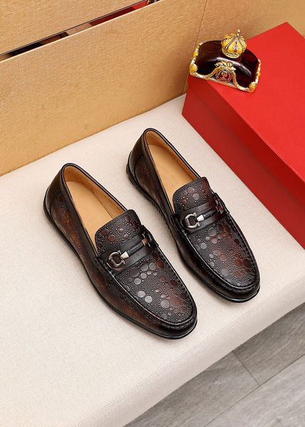 2021 men slip on business oxfords genuine leather fashion brand breathable formal wedding dress shoes size 38-44, Black
2021 men slip on business oxfords genuine leather fashion brand breathable formal wedding dress shoes size 38-44, Black
