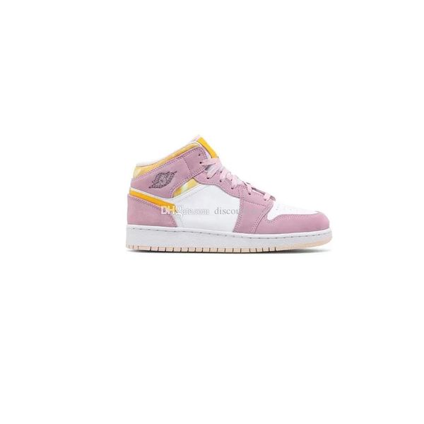 jumpman 1 mid se gs arctic pink basketball shoes 1s men women sneakers sku:dc9517 600 (delivery within 24 hours)
jumpman 1 mid se gs arctic pink basketball shoes 1s men women sneakers sku:dc9517 600 (delivery within 24 hours)