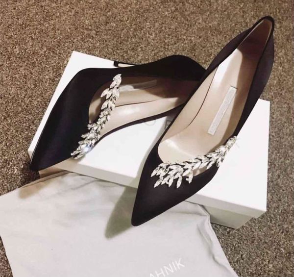 luxury bee crystal chain strap sandal dress shoes high heels elegant pointed toe lady pumps white black sandalias mujer
luxury bee crystal chain strap sandal dress shoes high heels elegant pointed toe lady pumps white black sandalias mujer