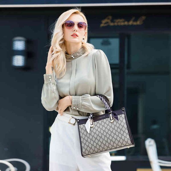 women's bag new fashion women's large capacity middle-aged mother's versatile one shoulder messenger bag 8678 75% off factory, Black;red
women's bag new fashion women's large capacity middle-aged mother's versatile one shoulder messenger bag 8678 75% off factory, Black;red
