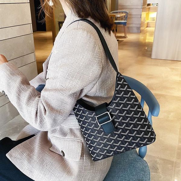 evening bags 2021 fashion women leather totes for shoulder bag ladies color contrast purses and handbag shopper large capacity designer
evening bags 2021 fashion women leather totes for shoulder bag ladies color contrast purses and handbag shopper large capacity designer