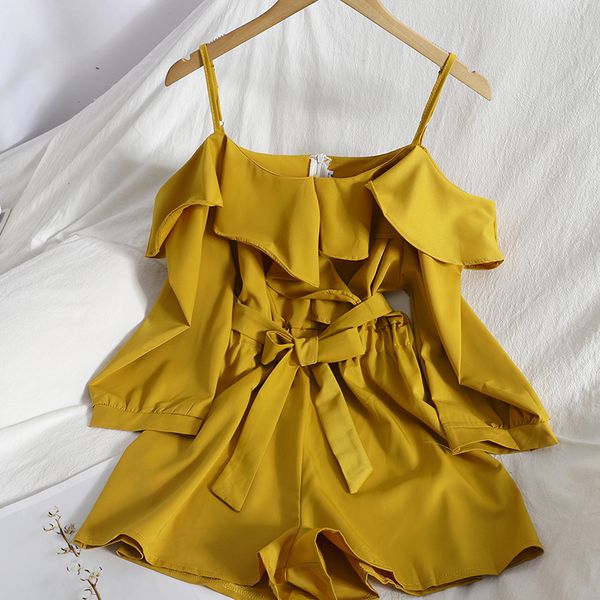 fashion strapless short-sleeved suspender jumpsuit spring korean vtie for womens wild wide-leg shorts romper playsuits 210420, Black;white
fashion strapless short-sleeved suspender jumpsuit spring korean vtie for womens wild wide-leg shorts romper playsuits 210420, Black;white