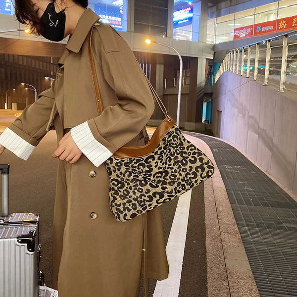 leopard bag female tote bag 2021 autumn winter fashion single shoulder msenger armpit ins shopping
leopard bag female tote bag 2021 autumn winter fashion single shoulder msenger armpit ins shopping