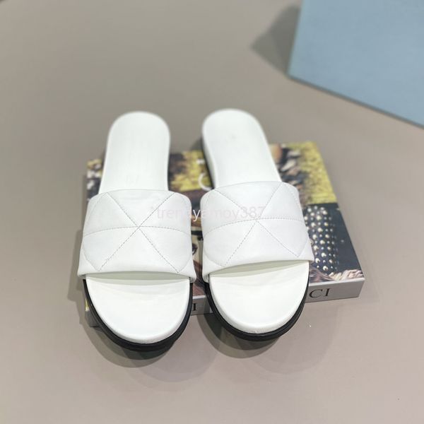 slippers line slippers ins comfortable and soft home simple style temperament cool for women to wear outside in summer, Black 
slippers line slippers ins comfortable and soft home simple style temperament cool for women to wear outside in summer, Black