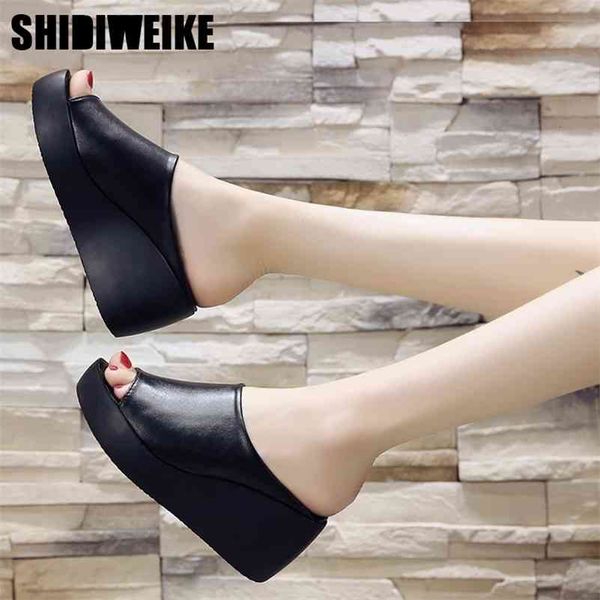 plus size 41 fashion women summer leisure shoes woman platform wees fish mouth sandals thick bottom slippers n875 210310, Black
plus size 41 fashion women summer leisure shoes woman platform wees fish mouth sandals thick bottom slippers n875 210310, Black