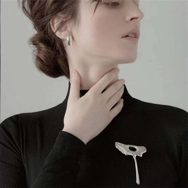 ins geometric personality metal brooch women's suit jacket pin accessories gold plated fashionable badge, Gray
ins geometric personality metal brooch women's suit jacket pin accessories gold plated fashionable badge, Gray