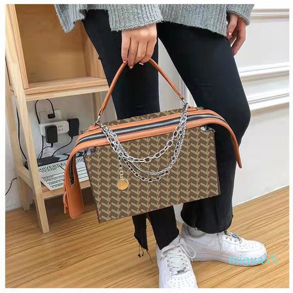 shoulder bag handbag pu leather crossbody bag tote messenger high capacity luxury designer bag 4color choose
shoulder bag handbag pu leather crossbody bag tote messenger high capacity luxury designer bag 4color choose