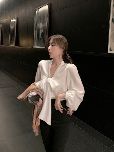 new french style elegant blouse bow puff sleeve white shirts super fairy womens long sleeve blusas spring casual
new french style elegant blouse bow puff sleeve white shirts super fairy womens long sleeve blusas spring casual