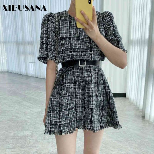 chic retro women plarid woolen dresses spring short sleeve o-neck tassel mini dress with belt mujer vestidos 210423, Black;gray
chic retro women plarid woolen dresses spring short sleeve o-neck tassel mini dress with belt mujer vestidos 210423, Black;gray