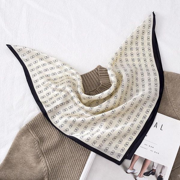 scarves 2021 fashion head scarf women butterfly print 100% pure silk square hijab female bandanas kerchief 52*52 cm, Blue;gray
scarves 2021 fashion head scarf women butterfly print 100% pure silk square hijab female bandanas kerchief 52*52 cm, Blue;gray
