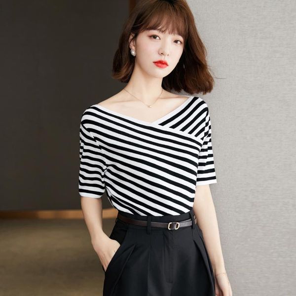 women's t-shirt 2021 summer style striped short-sleeved knitted temperament loose big v-neck, White
women's t-shirt 2021 summer style striped short-sleeved knitted temperament loose big v-neck, White