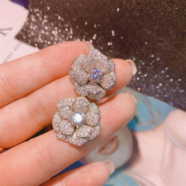 s925 silver needle gaola fashion micro inlaid zircon rose earrings bridal dress temperament, Golden;silver
s925 silver needle gaola fashion micro inlaid zircon rose earrings bridal dress temperament, Golden;silver