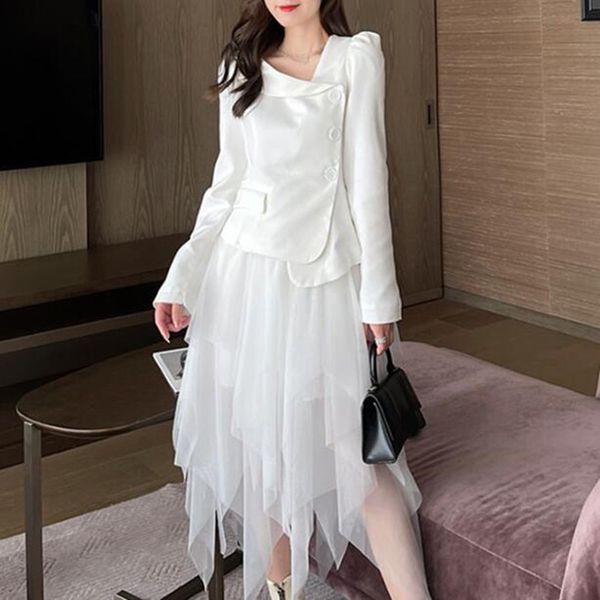 fashion irregular suit jacket skirts temperament two-piece set female spring oblique collar short coat + gauzemid skirt 210525, White
fashion irregular suit jacket skirts temperament two-piece set female spring oblique collar short coat + gauzemid skirt 210525, White