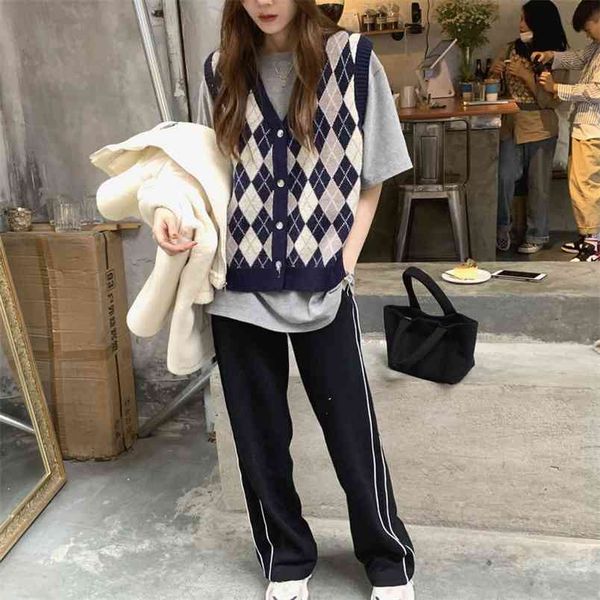 british style sleeveless knit cardigan college girl cool and handsome loose diamond button sweater 210427, White;black
british style sleeveless knit cardigan college girl cool and handsome loose diamond button sweater 210427, White;black