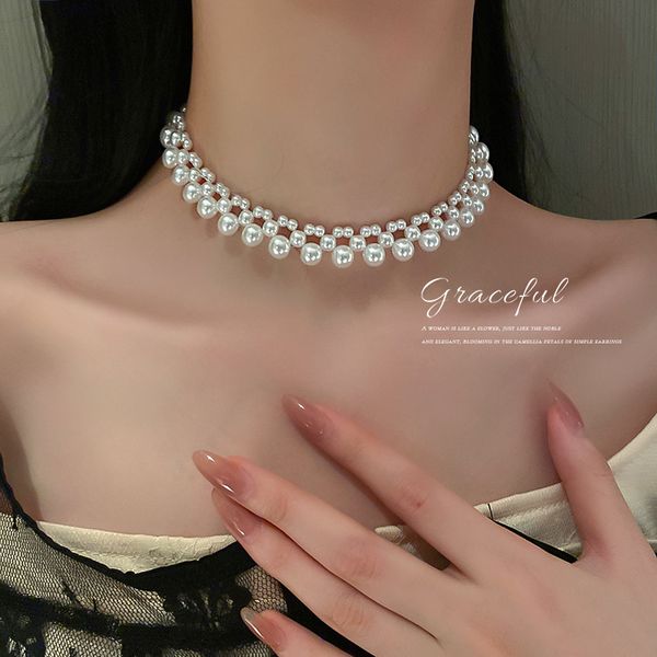 amulet pendants south korea east gate fashion simple personality trendy necklace flow pearl net red temperament design women's jewelry, Golden;silver
amulet pendants south korea east gate fashion simple personality trendy necklace flow pearl net red temperament design women's jewelry, Golden;silver