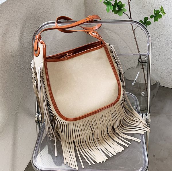 luxury handbags new women's red same frosted tassel one shoulder hand fashionable large capacity bucket bag
luxury handbags new women's red same frosted tassel one shoulder hand fashionable large capacity bucket bag
