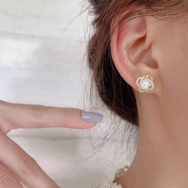 korean fashion versatile pearl earrings simple temperament women's french small diamond earrings 2021 trend, Golden
korean fashion versatile pearl earrings simple temperament women's french small diamond earrings 2021 trend, Golden