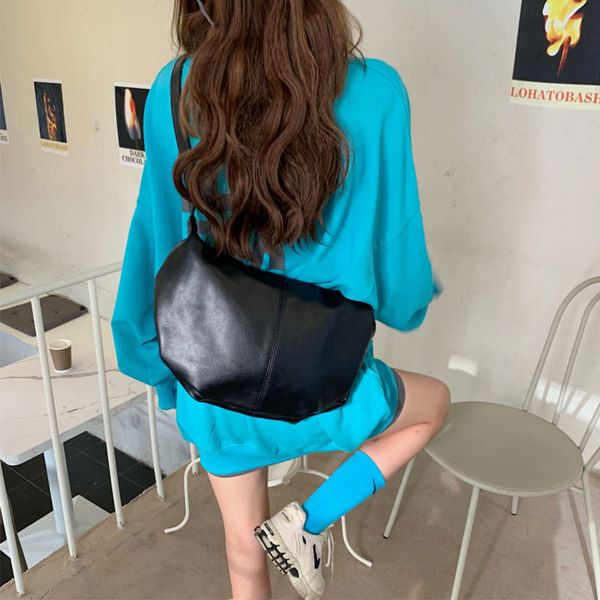 2021 new women shoulder female large capacity crossbody handbags casual versalile soild travel purses dumpling bags c0508
2021 new women shoulder female large capacity crossbody handbags casual versalile soild travel purses dumpling bags c0508