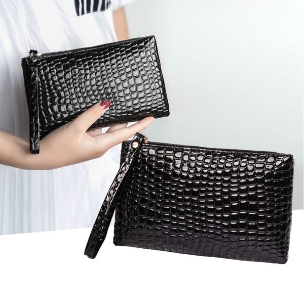 ladies wallet women pu leather tassel clutch bag girls zipper coin purse female wrist bag handbag for shopping, Red;black
ladies wallet women pu leather tassel clutch bag girls zipper coin purse female wrist bag handbag for shopping, Red;black