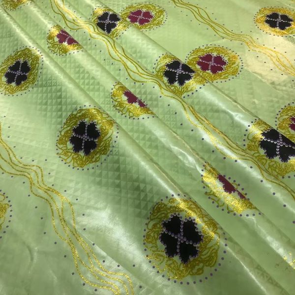 nigerian bazin riche lace fabric latest quality fashion bazin brode 5+2yards sewing material for women wedding dress, Black;white
nigerian bazin riche lace fabric latest quality fashion bazin brode 5+2yards sewing material for women wedding dress, Black;white