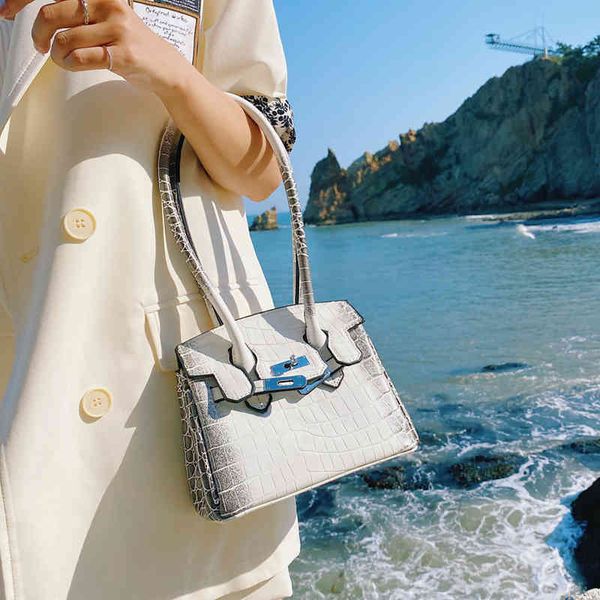 fashion crocodile pattern women's 2021 new kelly advanced sense versatile one shoulder messenger underarm bag
fashion crocodile pattern women's 2021 new kelly advanced sense versatile one shoulder messenger underarm bag
