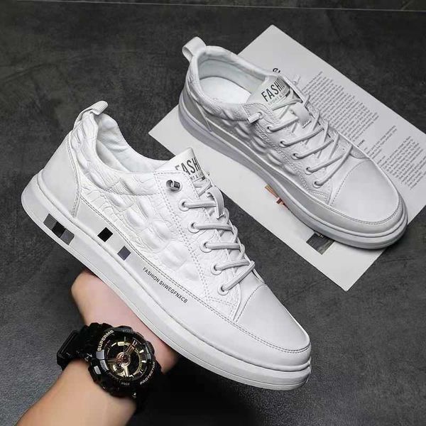spring and autumn men's sho with pattern, fashion trend, sports leisure light british board
spring and autumn men's sho with pattern, fashion trend, sports leisure light british board