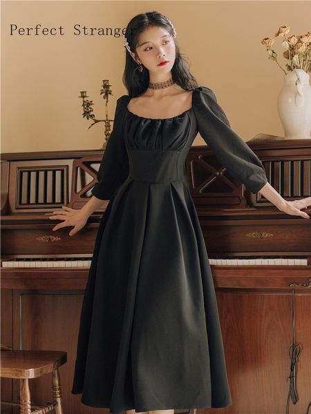 2021 winter new arrival princess style elegant square collar lantern sleeve woman long velvet dress black, Black;gray
2021 winter new arrival princess style elegant square collar lantern sleeve woman long velvet dress black, Black;gray