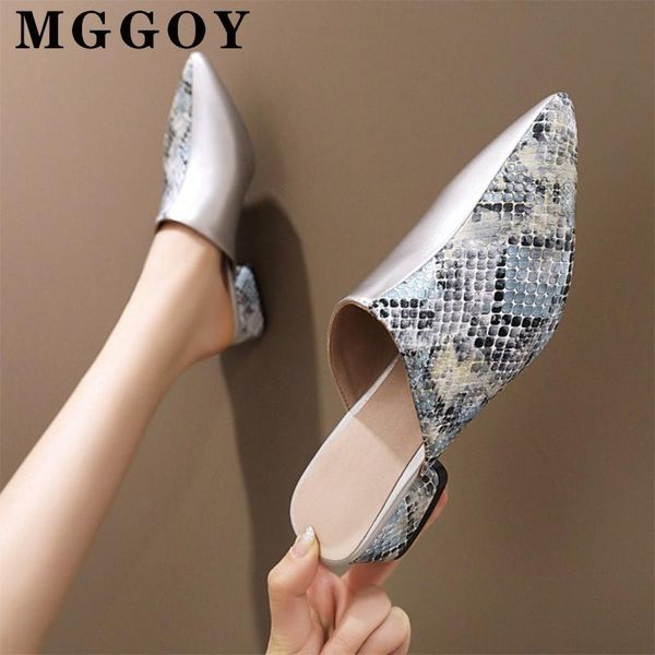 slippers pointed toe low heeled mules shoes women serpentine slides outdoor sandals summer 2021 female woman pu, Black
slippers pointed toe low heeled mules shoes women serpentine slides outdoor sandals summer 2021 female woman pu, Black