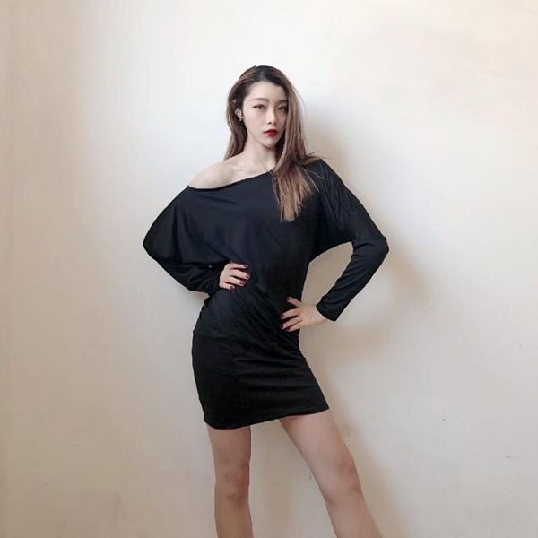 latin dance dress long sleeve female ballroom dancing competition costumes samba tango chacha dancewear dqs6554 stage wear, Black;red
latin dance dress long sleeve female ballroom dancing competition costumes samba tango chacha dancewear dqs6554 stage wear, Black;red
