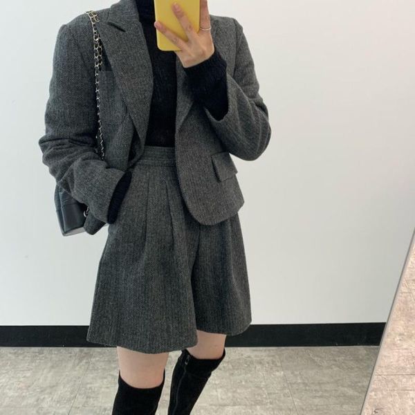 women's tracksuits tsxt 2021 spring autumn women british style pure color long sleeve lapel suit coat high waist wide leg shorts 2 piec, Gray
women's tracksuits tsxt 2021 spring autumn women british style pure color long sleeve lapel suit coat high waist wide leg shorts 2 piec, Gray
