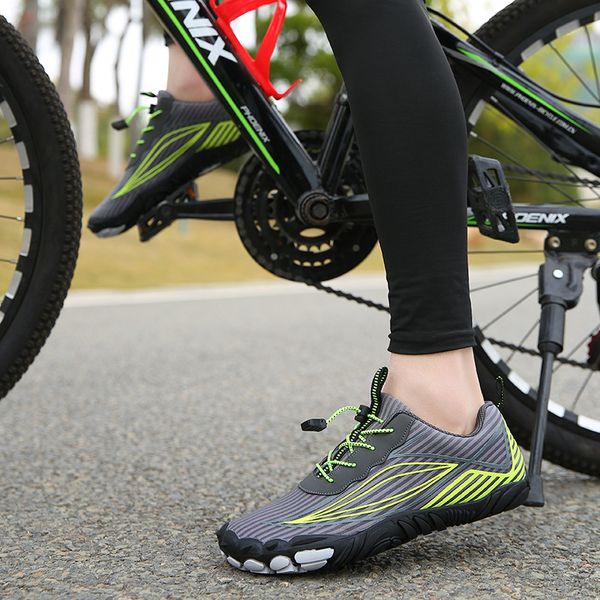 2021 four seasons five fingers sports shoes mountaineering net extreme simple running, cycling, hiking, green pink black rock climbing 35-45
2021 four seasons five fingers sports shoes mountaineering net extreme simple running, cycling, hiking, green pink black rock climbing 35-45