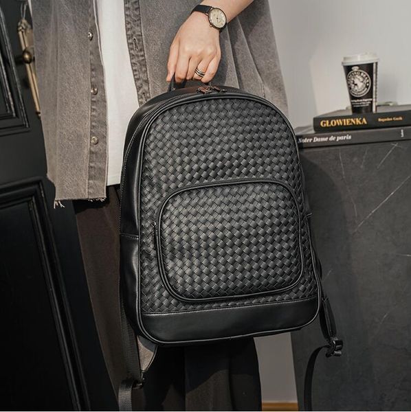 wholesale factory men casual leathers shoulder bag college wind joker black handbag simple atmosphere woven backpack street trend leather ba
wholesale factory men casual leathers shoulder bag college wind joker black handbag simple atmosphere woven backpack street trend leather ba