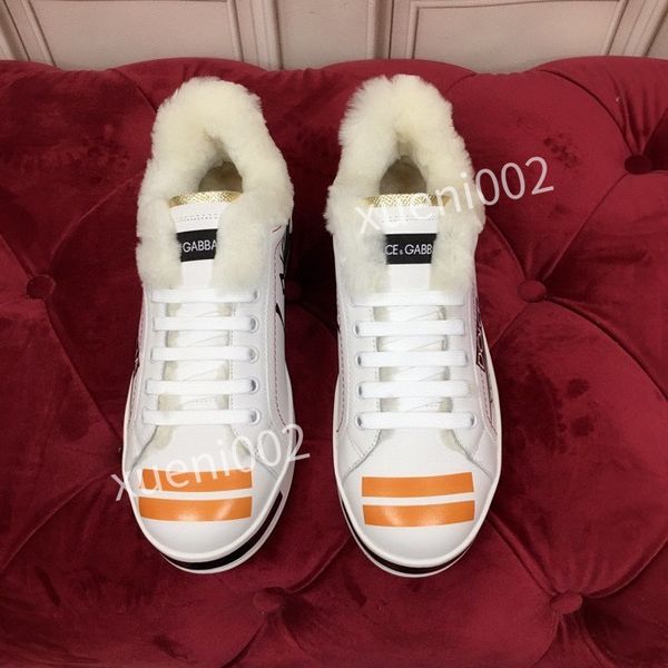 2022 designer luxury sneaker boots mens women reflective casual shoes party velvet calfskin mixed fiber 34-45 hc200905, Black
2022 designer luxury sneaker boots mens women reflective casual shoes party velvet calfskin mixed fiber 34-45 hc200905, Black