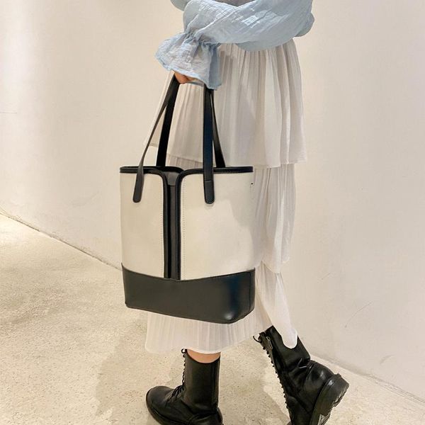 evening bags bag women 2021 fashion korean women's hit color large-capacity handbag casual shoulder satchels crossbody
evening bags bag women 2021 fashion korean women's hit color large-capacity handbag casual shoulder satchels crossbody
