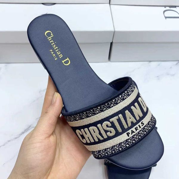 2021 new women's sandals summer d home embroidered letter flat bottom one line slippers fashion wear zlh, Black
2021 new women's sandals summer d home embroidered letter flat bottom one line slippers fashion wear zlh, Black